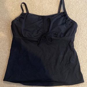 Lands End underwire tanking top in a 12 DD